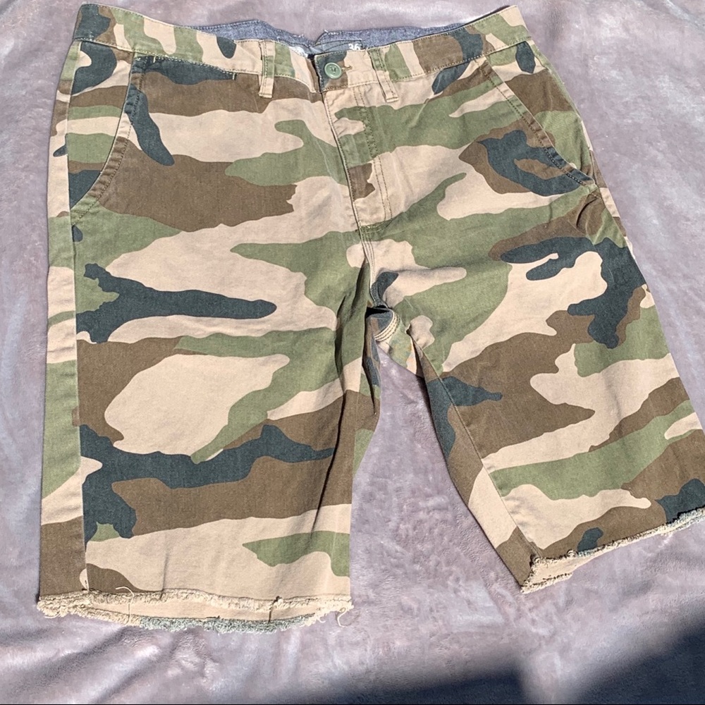 Vans Men’s Camouflage Shorts
